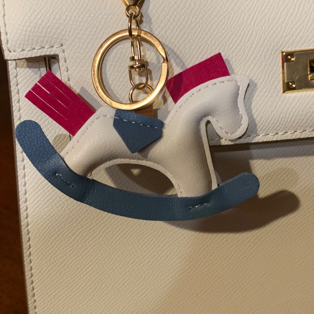 Absolutely stunning legendary horse key purse leather brand new hand made chain